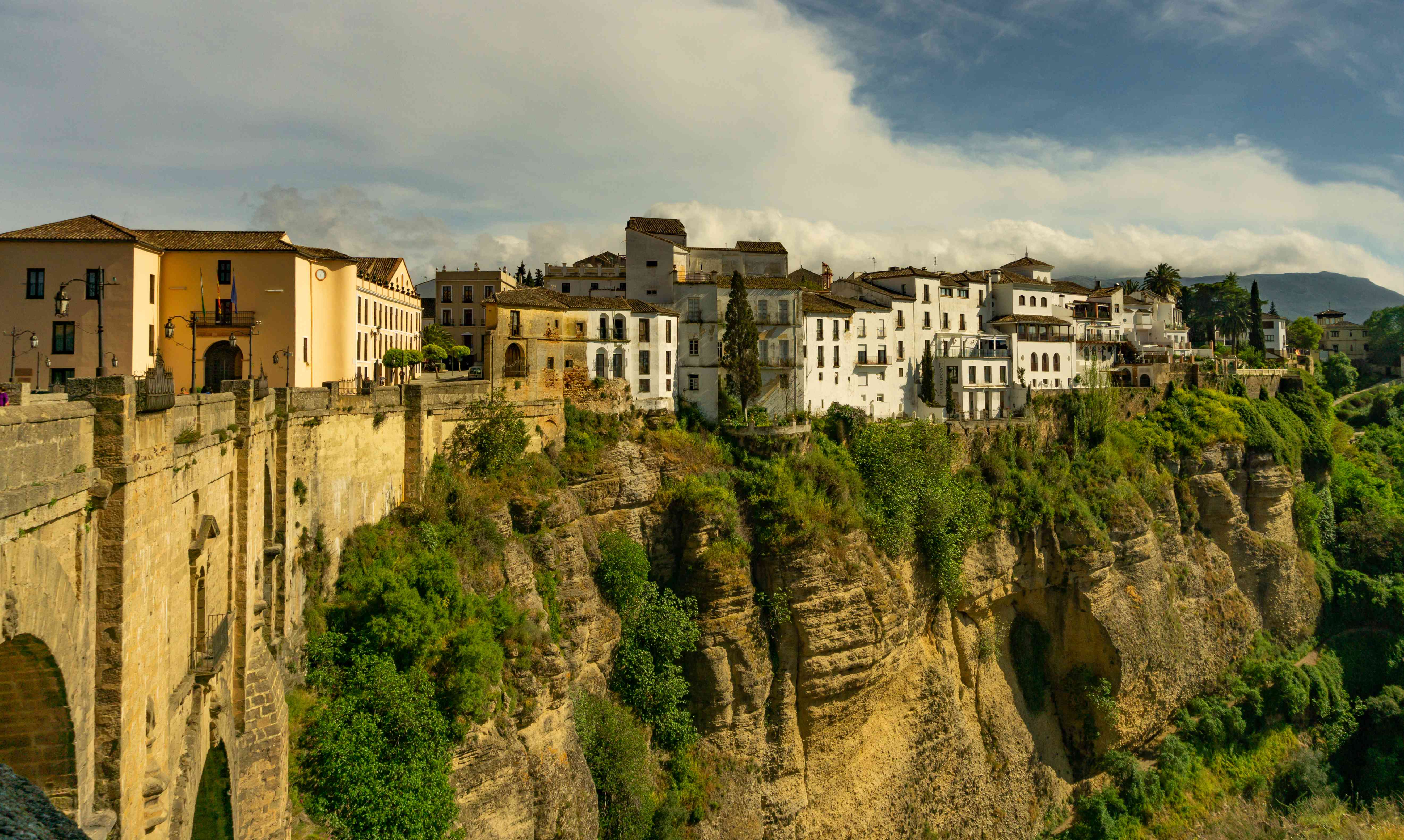Abruzzo cliffside town with bridge
